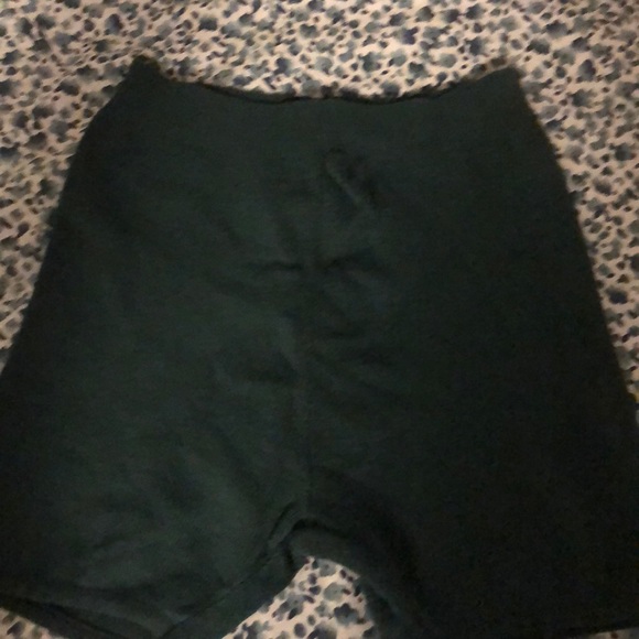 Knit green shorts. - Picture 2 of 8